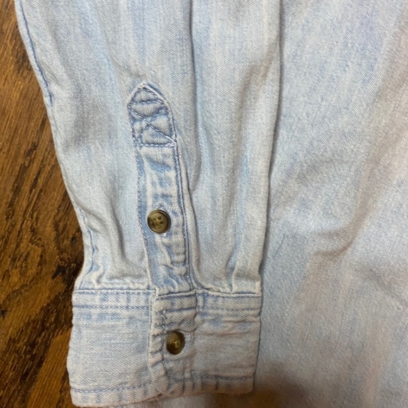 American Eagle blue jean button up shirt size xs - Picture 5 of 5